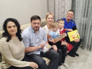 Фонд»Надежда»( руководитель Точеный С.В) и родители детей с ОВЗ УГО,сегодня поздравили очередных именинников с Днем рождения!